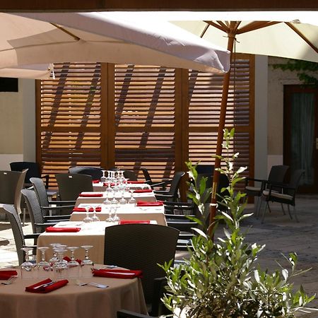 Logis Hotel Le Cheval Noir Argenton Sur Creuse Екстериор снимка